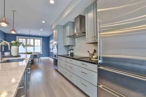 Kitchen - 1335 Pendleton St, Cincinnati, OH 45202 photo 3 of 9