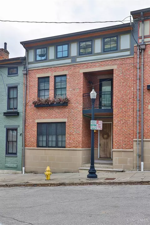 Exterior - 1335 Pendleton St, Cincinnati, OH 45202 photo 2 of 8