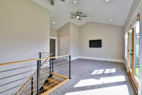 Living - 1335 Pendleton St, Cincinnati, OH 45202 photo 5 of 6