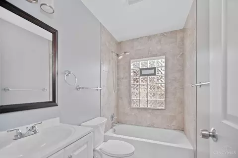 Bath - 4297 Foley Rd, Cincinnati, OH 45238 photo 1 of 1