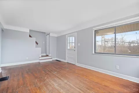 Living - 4297 Foley Rd, Cincinnati, OH 45238 photo 1 of 3