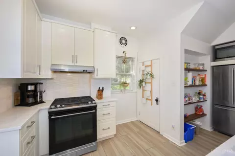 6641 Bramble Ave, Cincinnati, OH 45227 photo 14