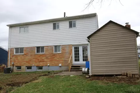 1337 Meredith Dr, Cincinnati, OH 45231 photo 3