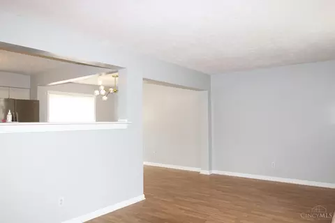 1337 Meredith Dr, Cincinnati, OH 45231 photo 10