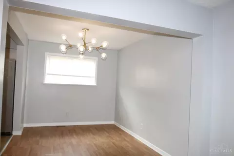1337 Meredith Dr, Cincinnati, OH 45231 photo 8