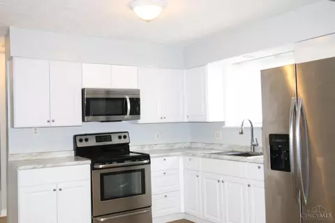 1337 Meredith Dr, Cincinnati, OH 45231 photo 12