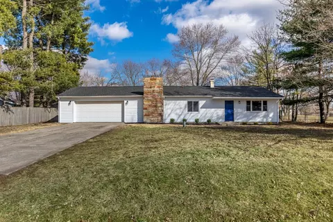 810 Chelsea Dr, Carlisle, OH 45005