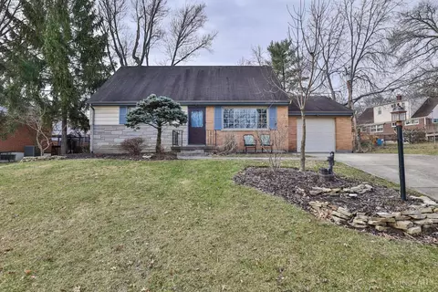 29 Japonica Dr, Greenhills, OH 45218