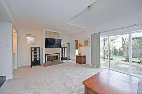 Living - 7288 Galbraith Rd, Cincinnati, OH 45243 photo 1 of 2
