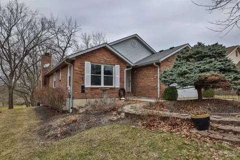 5254 Woodcliff Ct, West Chester, OH 45069