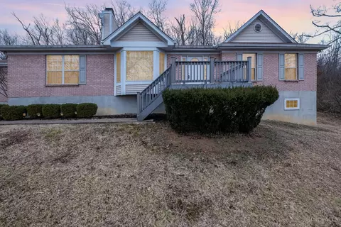 5580 Hill Dale Dr, Cincinnati, OH 45213