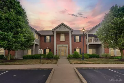 7978 Whispering Run Ct, West Chester, OH 45069