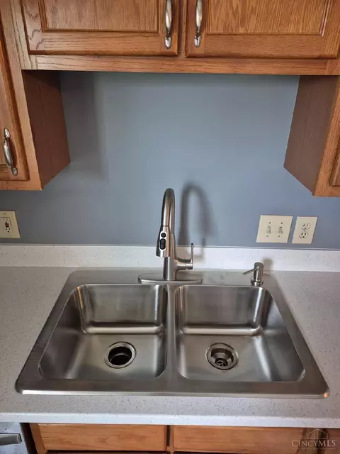 Kitchen - 10524 West Rd, Harrison, OH 45030 photo 3 of 3