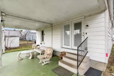 Exterior - 220 Fourth St, Williamsburg, OH 45176 photo 2 of 3