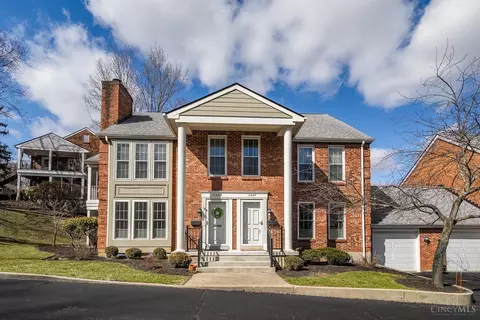 3527 Forestoak Ct, Cincinnati, OH 45208