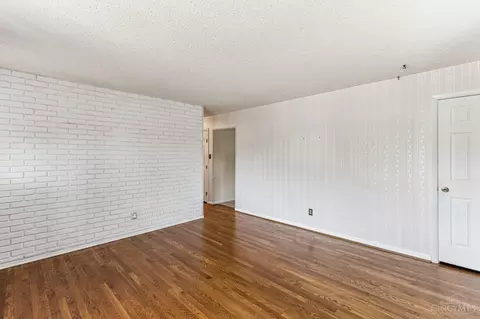 3200 Deborah Ln, Cincinnati, OH 45239 photo 8