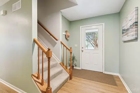 Entry Way - 8140 Leeshore Dr, Maineville, OH 45039 photo 2 of 2