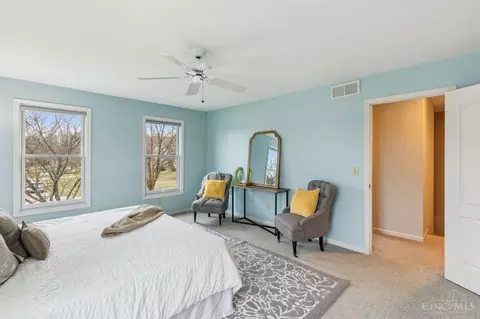 Bedroom - 8140 Leeshore Dr, Maineville, OH 45039 photo 2 of 5