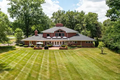 Exterior - 7550 Cayuga Dr, Cincinnati, OH 45243 photo 2 of 13