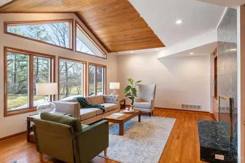 Living - 7550 Cayuga Dr, Cincinnati, OH 45243 photo 7 of 9