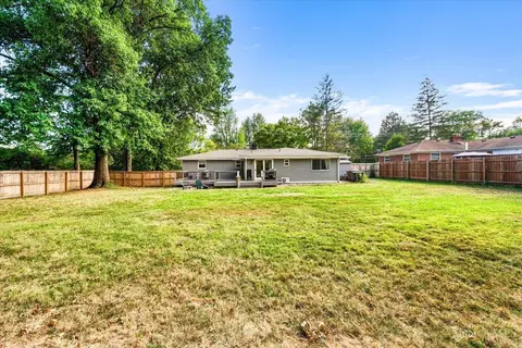 Exterior - 10080 Zig Zag Rd, Montgomery, OH 45242 photo 6 of 7