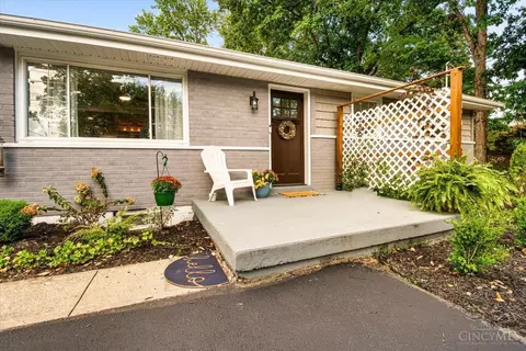 Exterior - 10080 Zig Zag Rd, Montgomery, OH 45242 photo 2 of 7