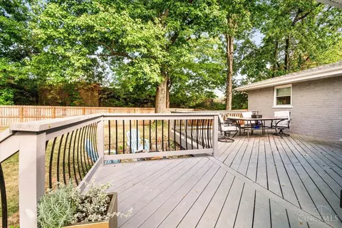 Exterior - 10080 Zig Zag Rd, Montgomery, OH 45242 photo 3 of 7