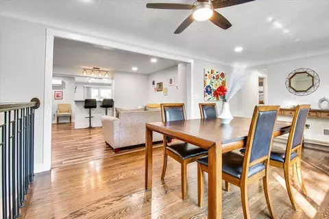 Dining - 10080 Zig Zag Rd, Montgomery, OH 45242 photo 3 of 4