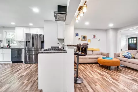 Kitchen - 10080 Zig Zag Rd, Montgomery, OH 45242 photo 1 of 4