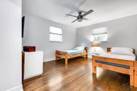 Bedroom - 10080 Zig Zag Rd, Montgomery, OH 45242 photo 3 of 5