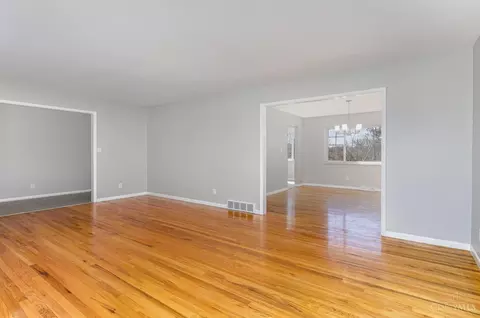 2747 Cyclorama Dr, Cincinnati, OH 45211 photo 12