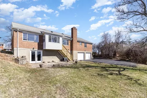 2747 Cyclorama Dr, Cincinnati, OH 45211 photo 6