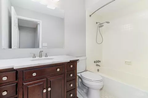 2747 Cyclorama Dr, Cincinnati, OH 45211 photo 25
