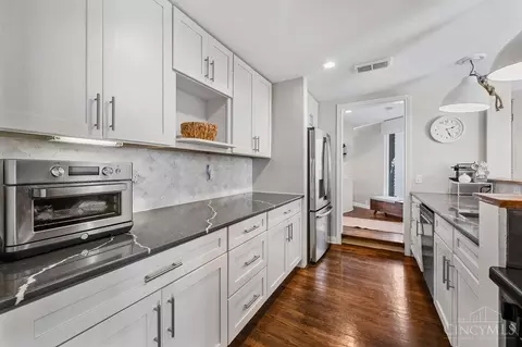 Kitchen - 1255 Ida St, Cincinnati, OH 45202 photo 1 of 7