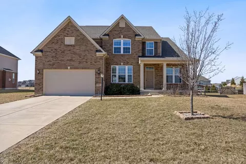 9669 Crooked Creek Dr, Dayton, OH 45458