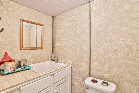 Bath - 9134 Dry Fork Rd, Harrison, OH 45030 photo 1 of 4