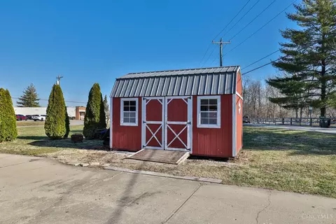 Exterior - 9134 Dry Fork Rd, Harrison, OH 45030 photo 6 of 7