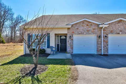 212 Long Pointe Dr, Amelia, OH 45102
