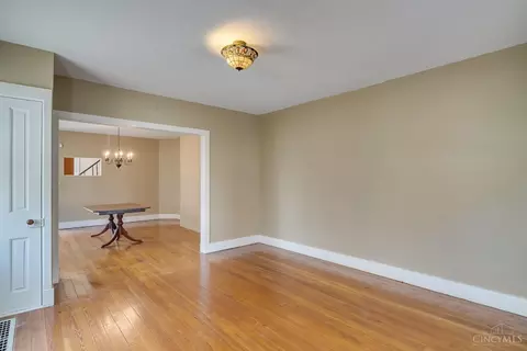 309 Emming St, Cincinnati, OH 45219 photo 12