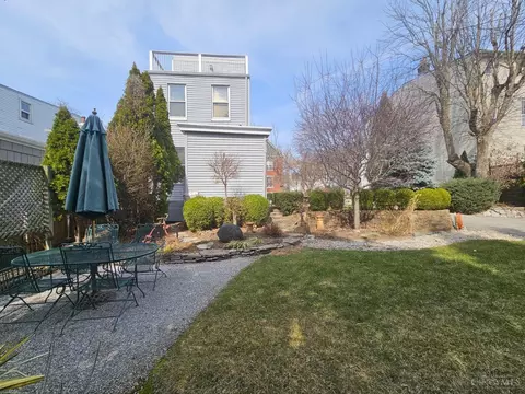 309 Emming St, Cincinnati, OH 45219 photo 9