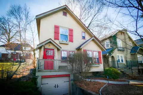 2567 Ridgeland Pl, Cincinnati, OH 45212