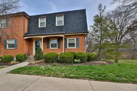 6 Creekwood Sq, Glendale, OH 45246