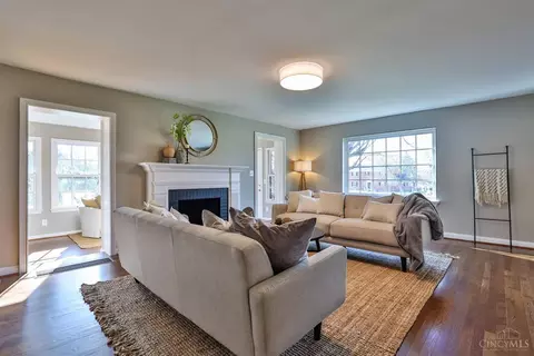 Living - 9844 Zig Zag Rd, Montgomery, OH 45242 photo 2 of 5