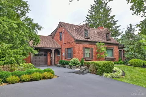 Exterior - 9844 Zig Zag Rd, Montgomery, OH 45242 photo 2 of 21