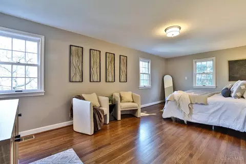 Bedroom - 9844 Zig Zag Rd, Montgomery, OH 45242 photo 1 of 4