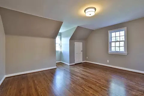 Bedroom - 9844 Zig Zag Rd, Montgomery, OH 45242 photo 4 of 4