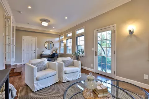 Living - 9844 Zig Zag Rd, Montgomery, OH 45242 photo 5 of 5