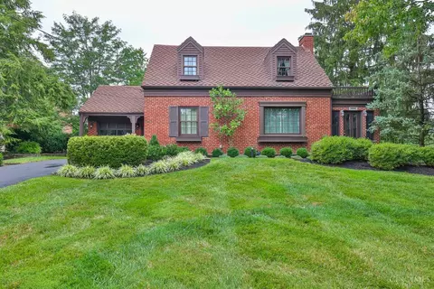 9844 Zig Zag Rd, Montgomery, OH 45242