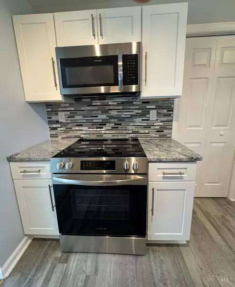 844 Hawthorne Dr, Cincinnati, OH 45245 photo 5