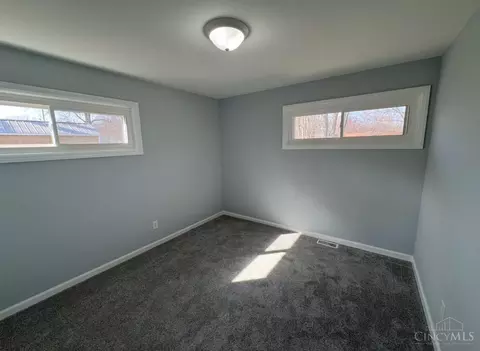 844 Hawthorne Dr, Cincinnati, OH 45245 photo 19